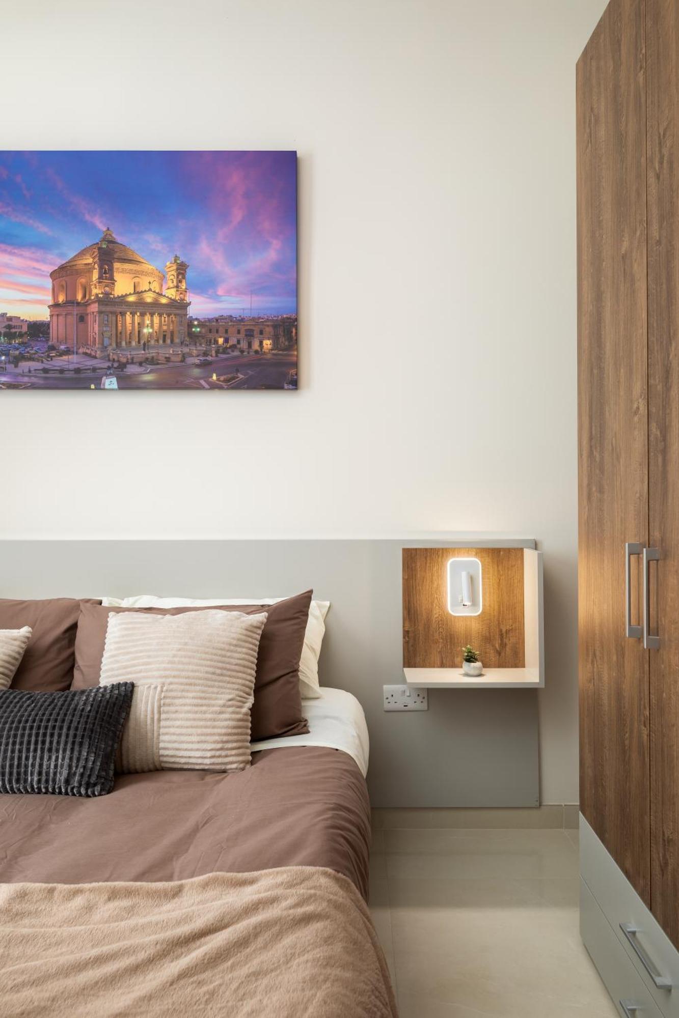 Edka Suites - Modern Sunlit 2Bd Apartments With Balconies - Close To Sliema Promenade, St Julian'S & St Georges Bay Gzira المظهر الخارجي الصورة