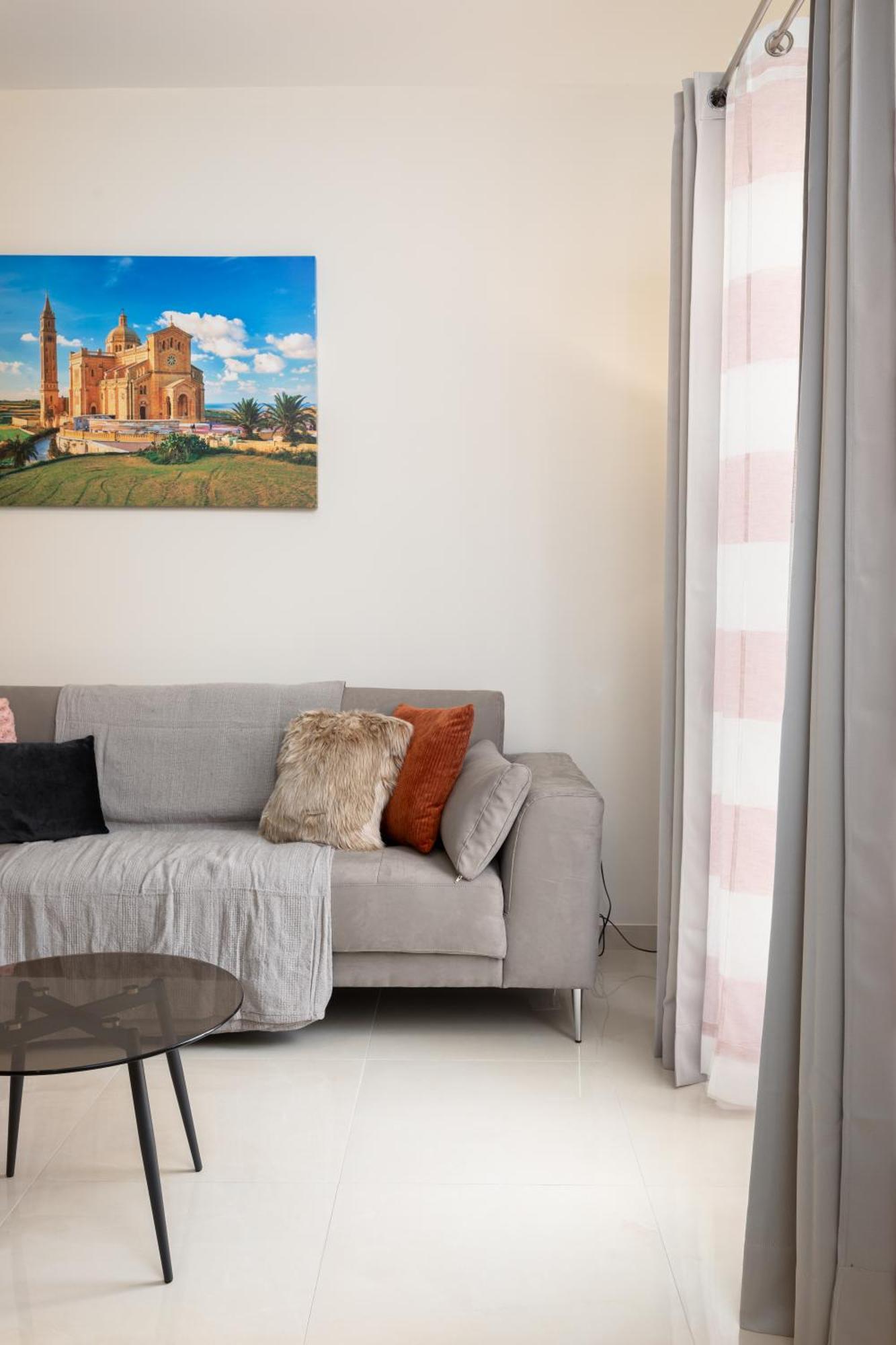 Edka Suites - Modern Sunlit 2Bd Apartments With Balconies - Close To Sliema Promenade, St Julian'S & St Georges Bay Gzira المظهر الخارجي الصورة